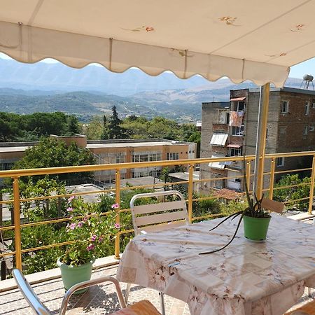 Sara Guesthouse Berat Exterior foto