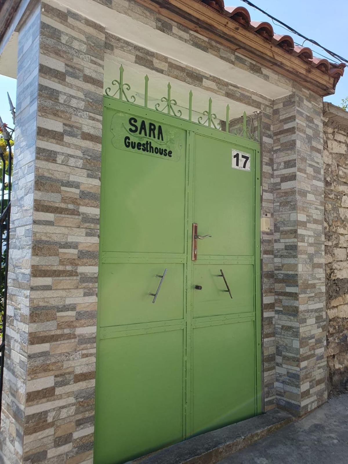 Sara Guesthouse Berat Exterior foto