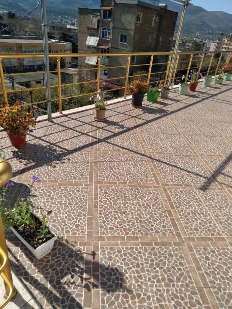 Sara Guesthouse Berat Exterior foto